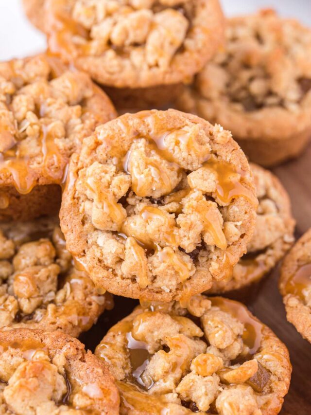 Mini Apple Crisp Cookie Cups on a plate