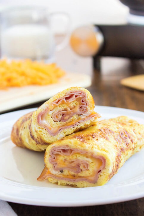 Low Carb Breakfast Roll Ups on a plate