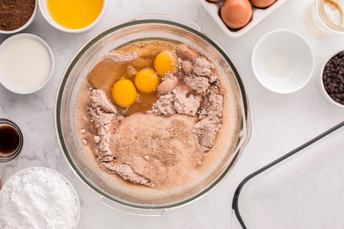 cake mix, eggs, Dr Pepper and vegetable oil in a bowl