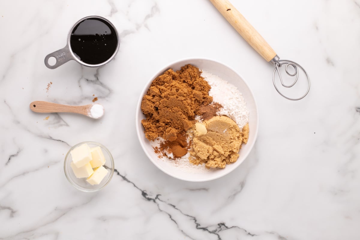 flour, brown sugars, cinnamon, nutmeg, ginger, and salt in a bowl 