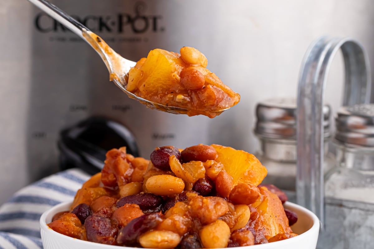 slow cooker hawaiian baked beans in a bowl