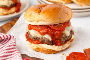 Easy Pizza Burgers