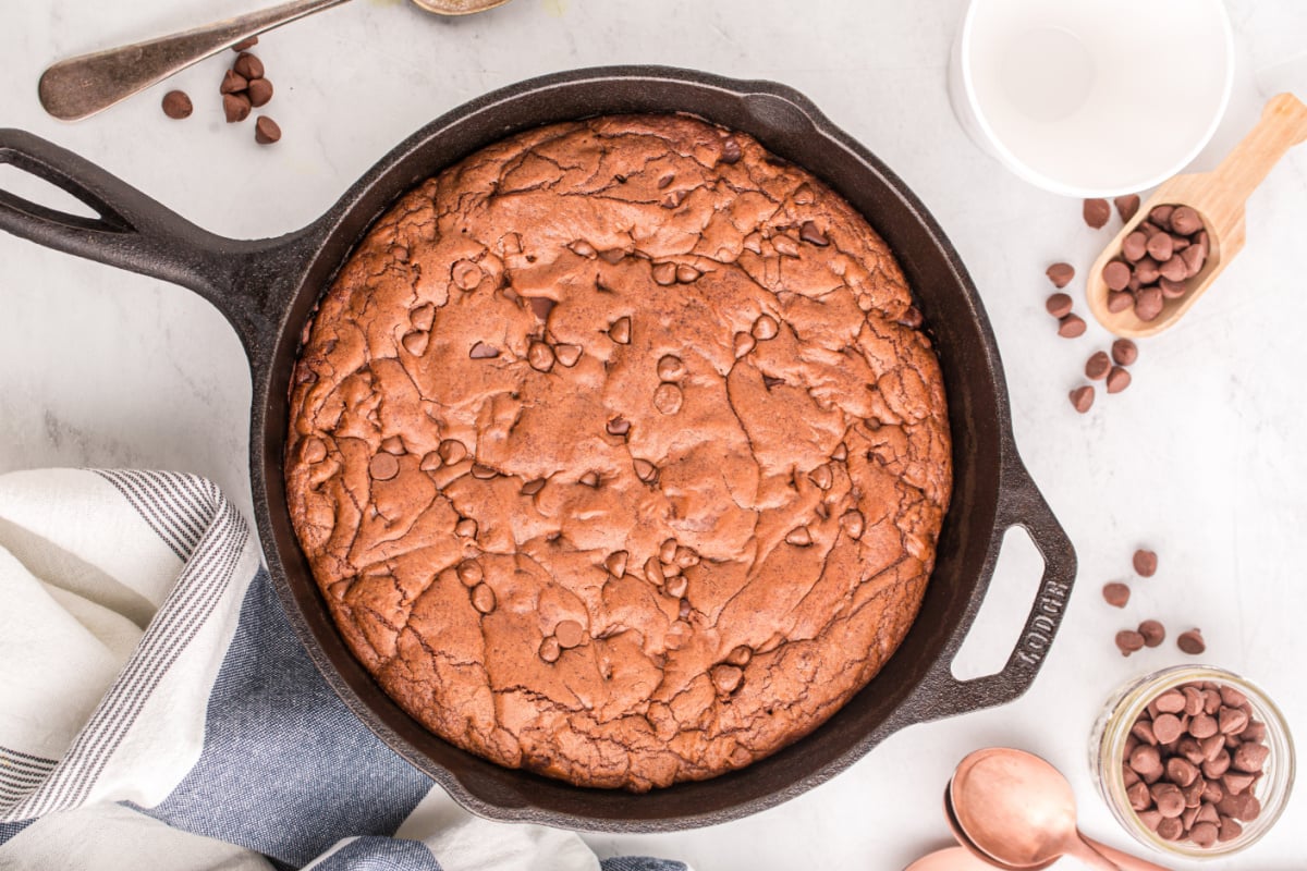 cooked brownie in skillet