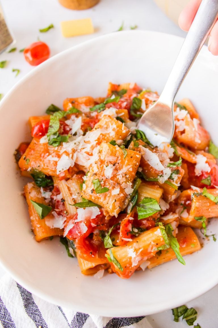 Creamy Tomato Rigatoni in a bowl