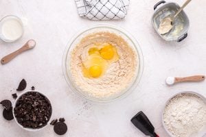 eggs, heavy whipping cream, and vanilla extract to mixture