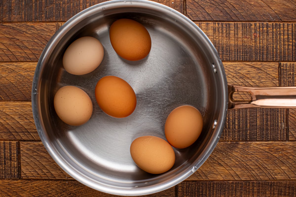 eggs in pot
