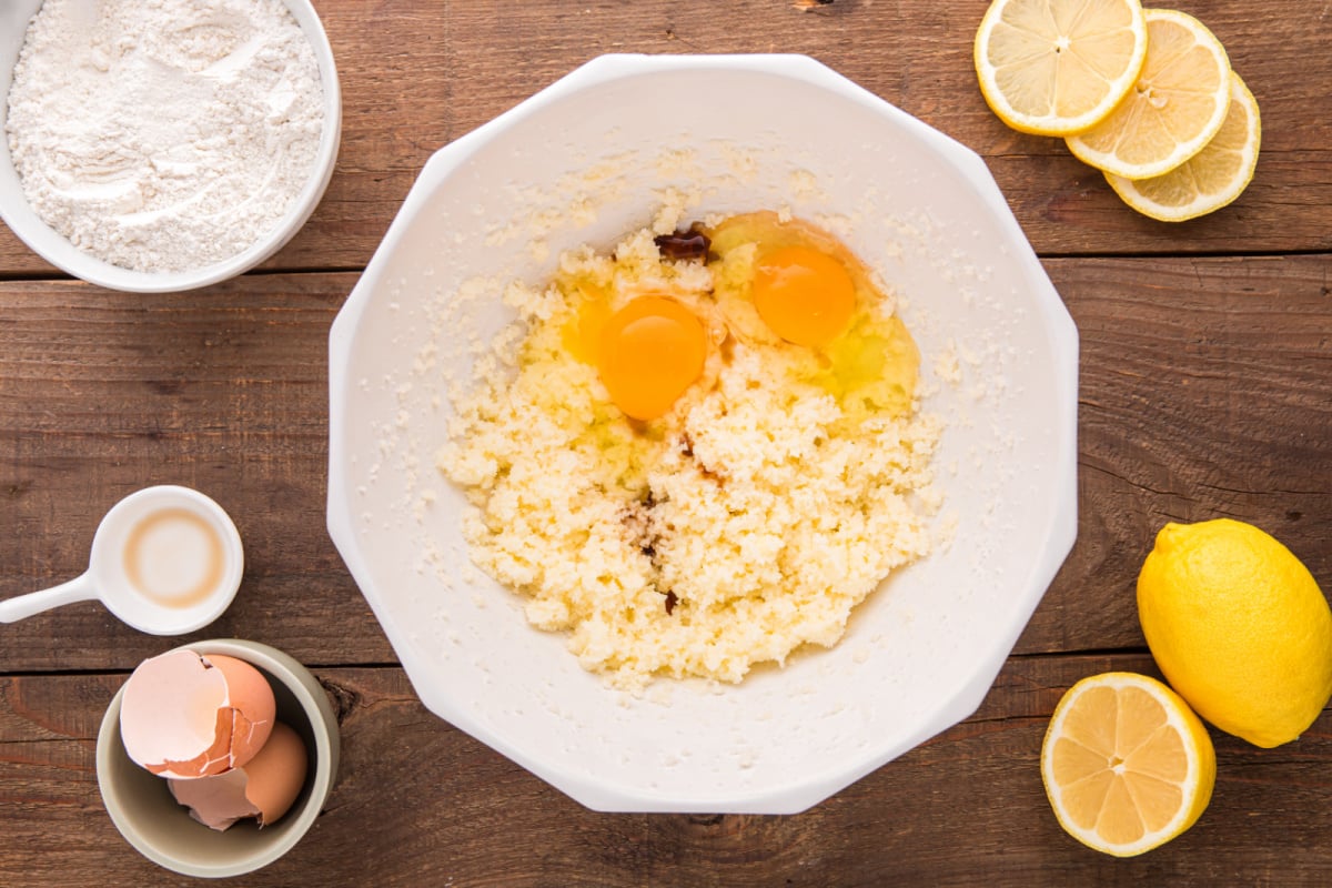 eggs and vanilla extract added to bowl