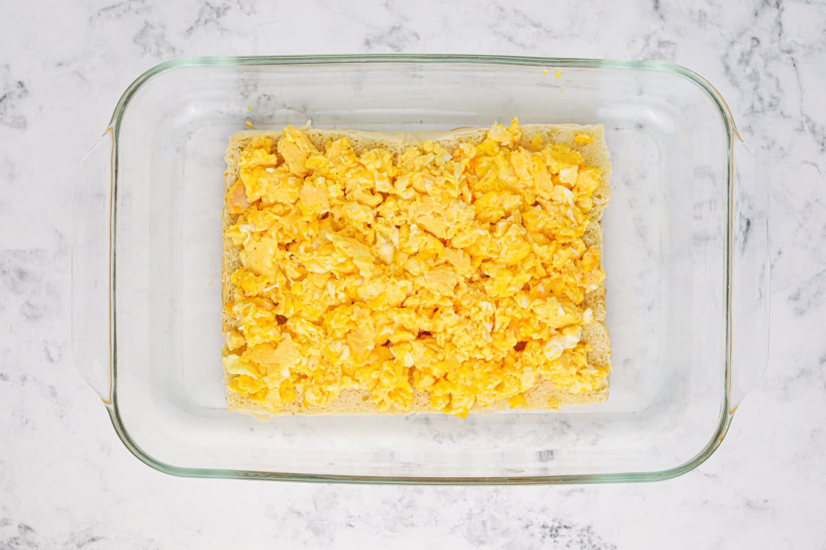 eggs placed on top of rolls