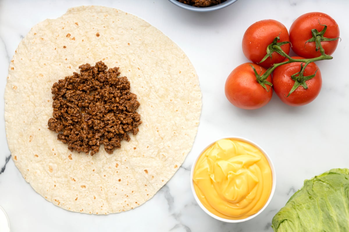 Beef on tortillas