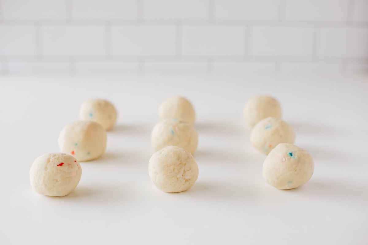 Roll the dough into balls
