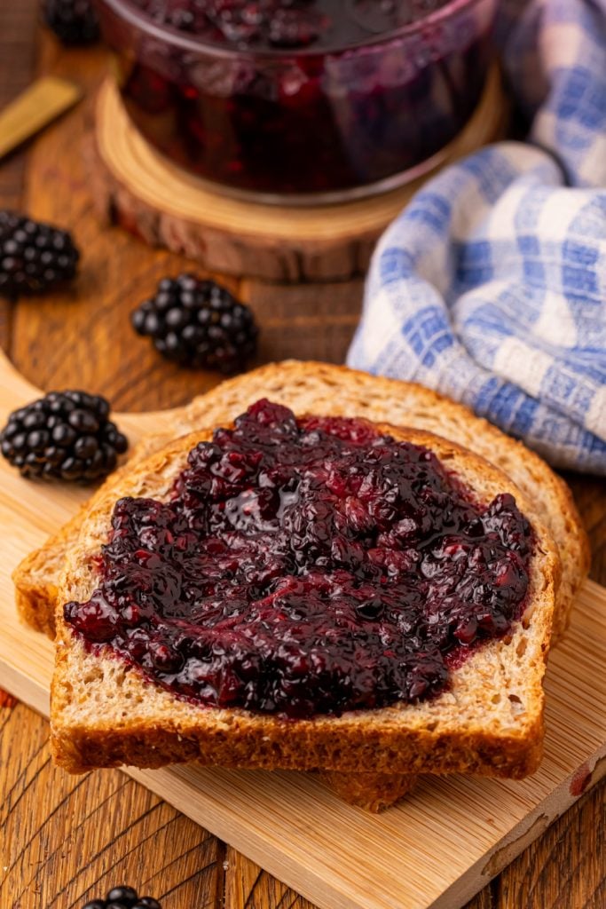 3 Spread blackberry jam on toast
