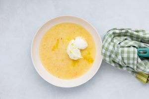 crème fraîche added to pan