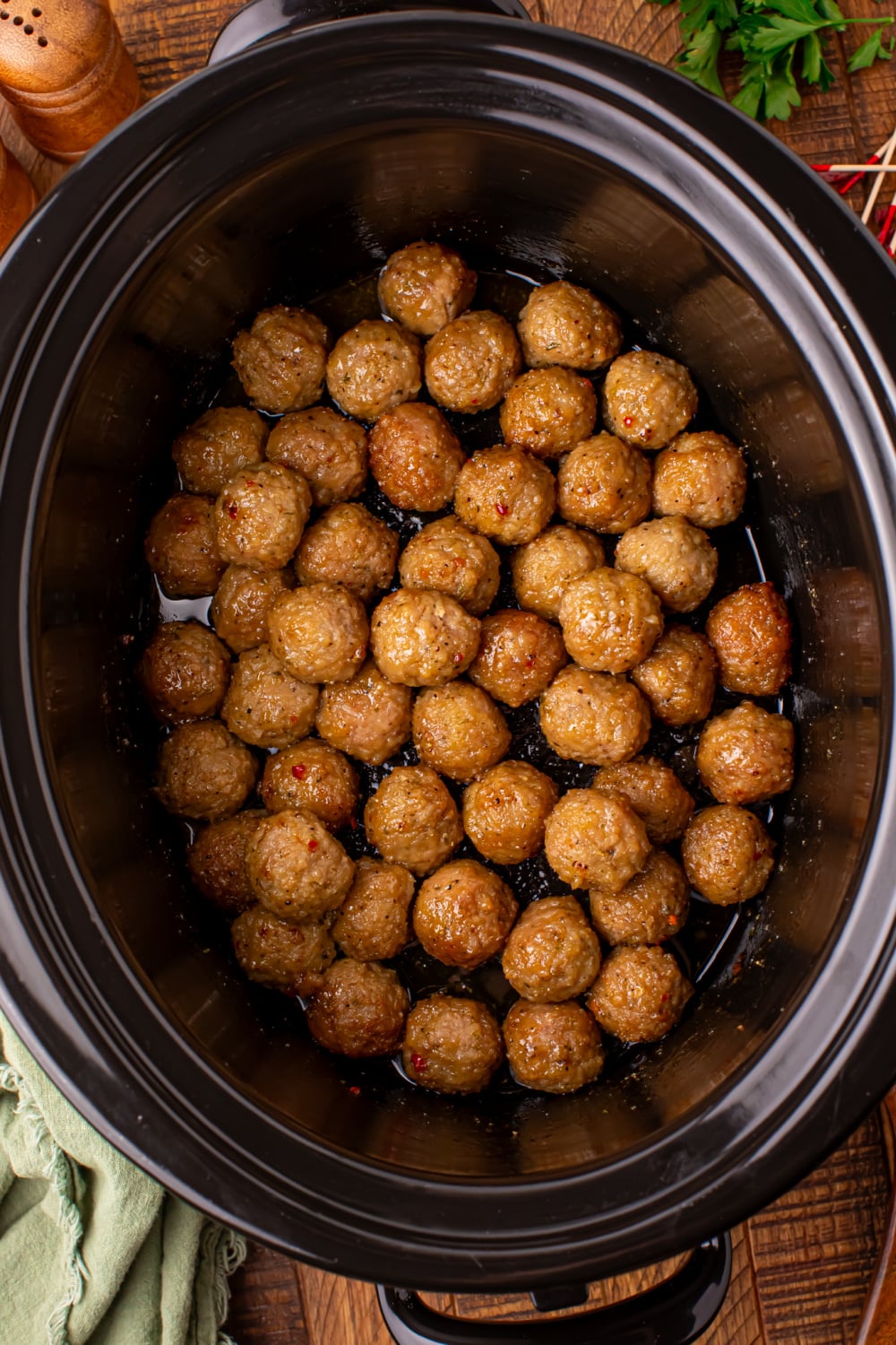 Slow Cooker Brown Sugar Glazed Meatballs in the Slow Cooker
