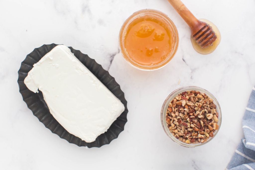 Honey Pecan Cream Cheese Sauce Ingredients