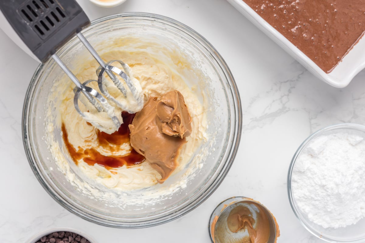 peanut butter, and vanilla extract added to the bowl