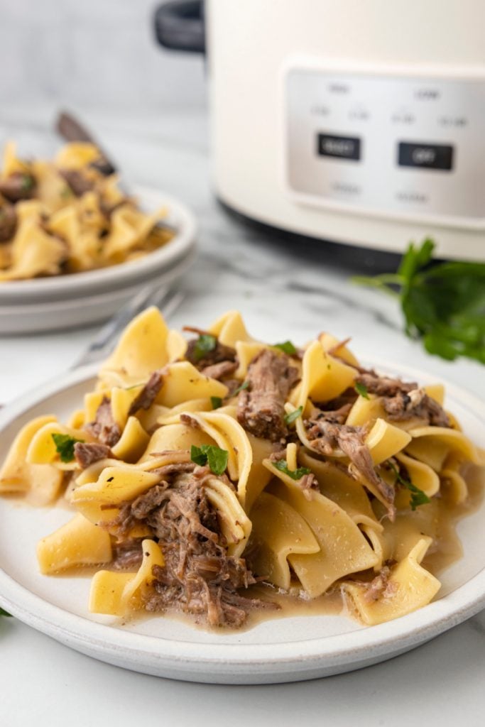 Slow Cooker Beef and Noodles 