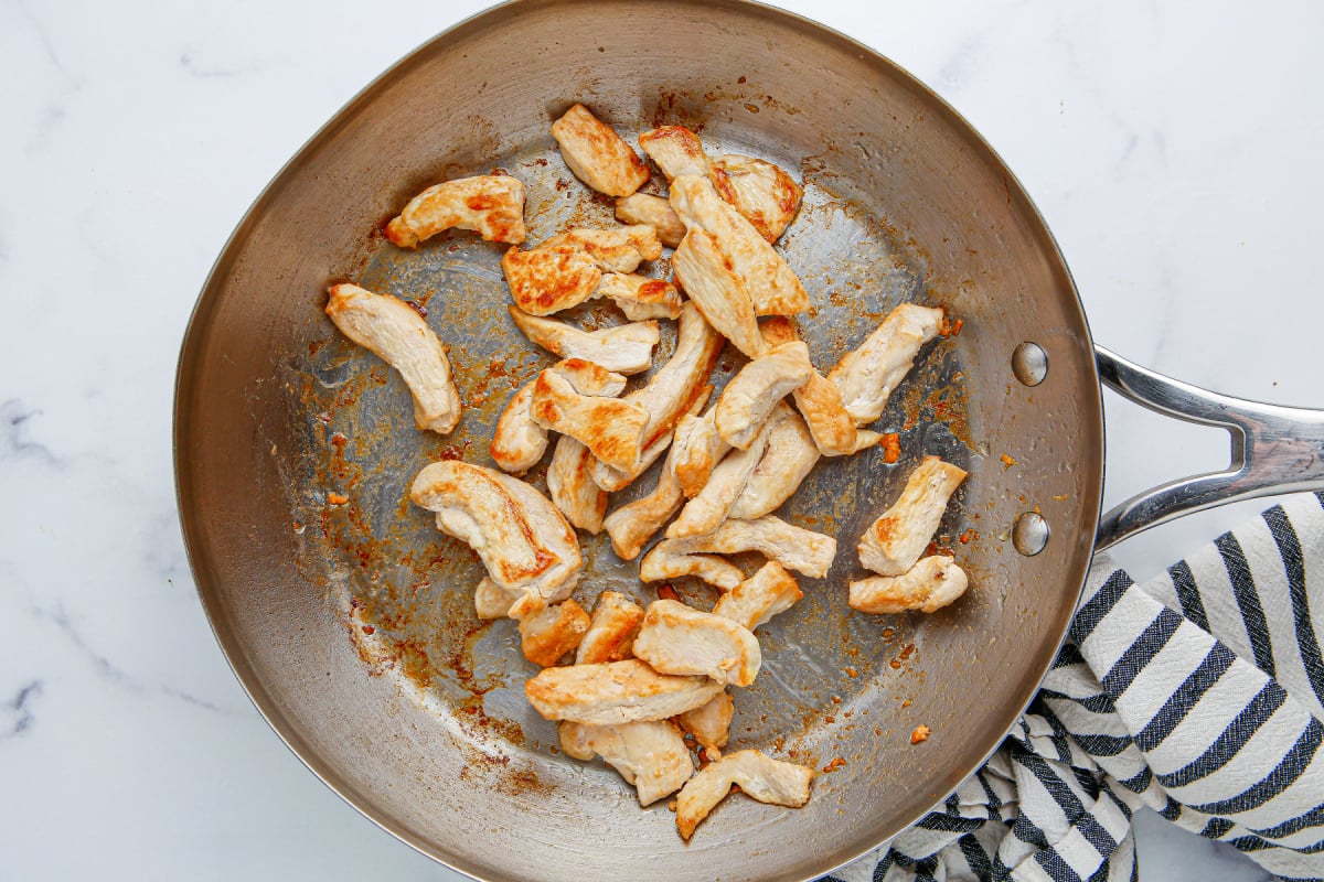 Pad Thai di pollo Vedi Ew 8 Cuocere il pollo in una padella