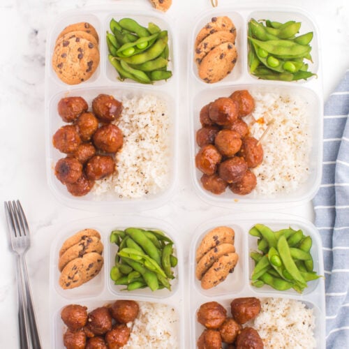 4 lunchboxes with Meatballs and Rice, edamame and cookies